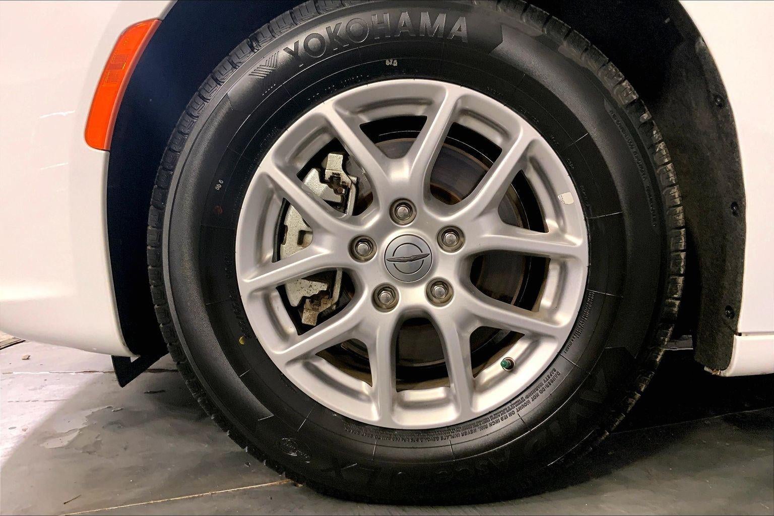 2024 Chrysler Pacifica Touring L