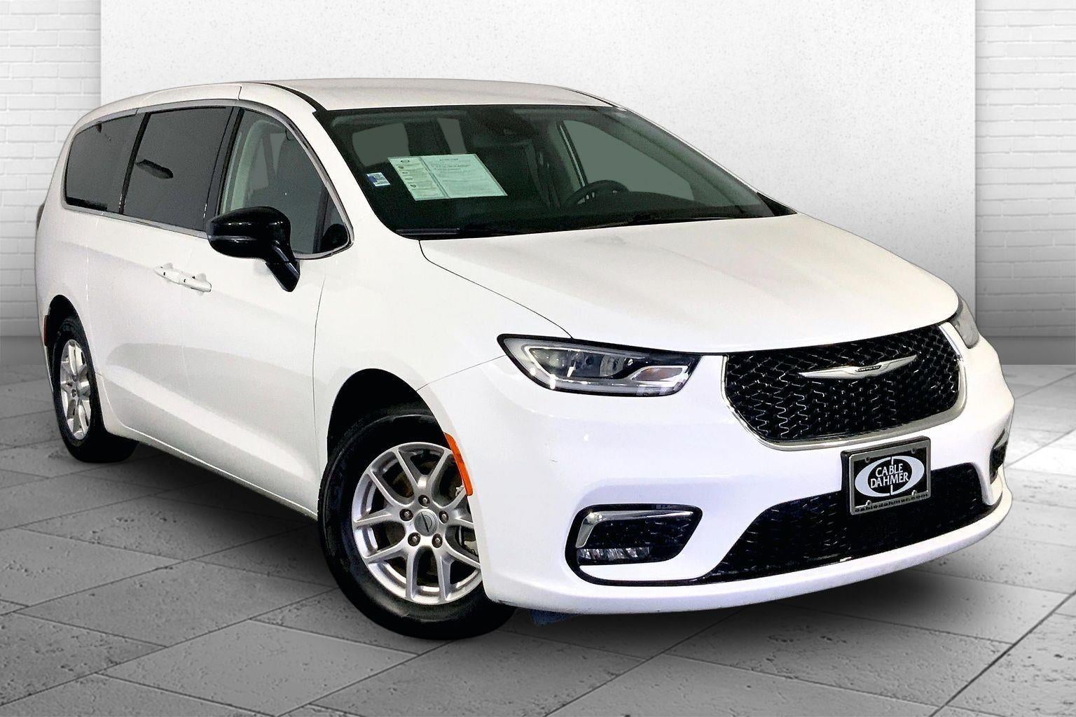 2024 Chrysler Pacifica Touring L