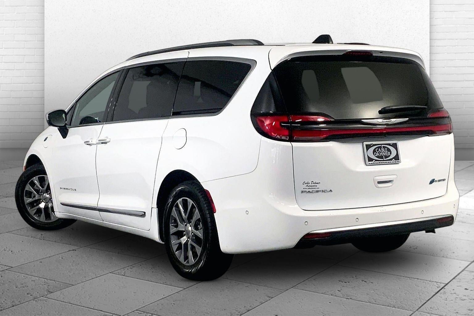 2023 Chrysler Pacifica Hybrid Pinnacle