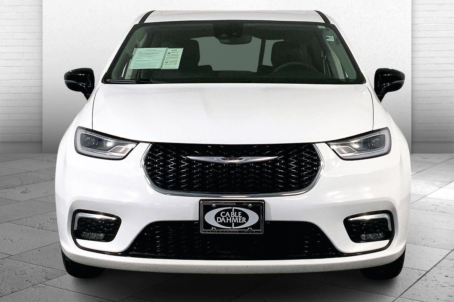 2024 Chrysler Pacifica Hybrid Select