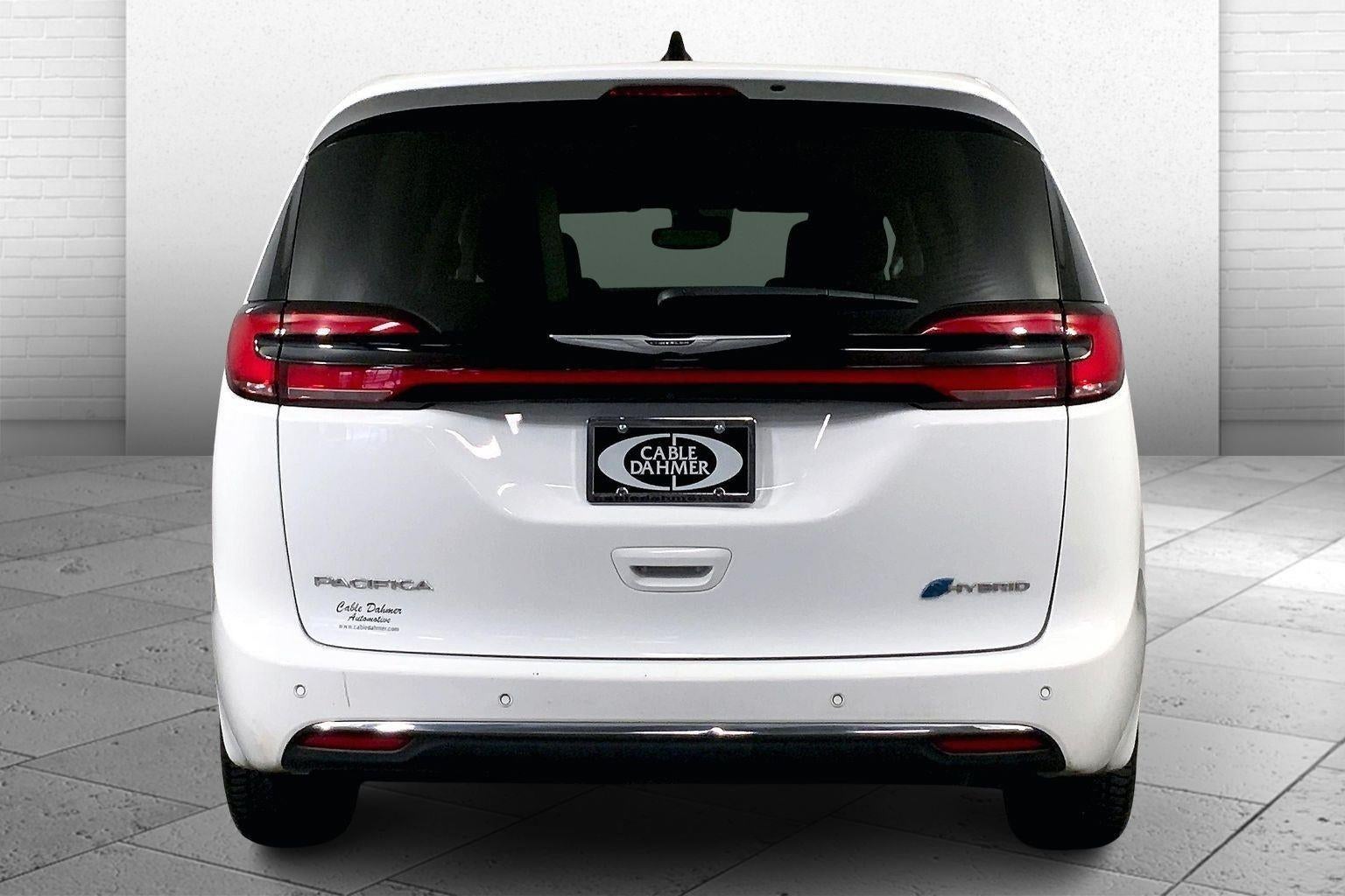 2024 Chrysler Pacifica Hybrid Select