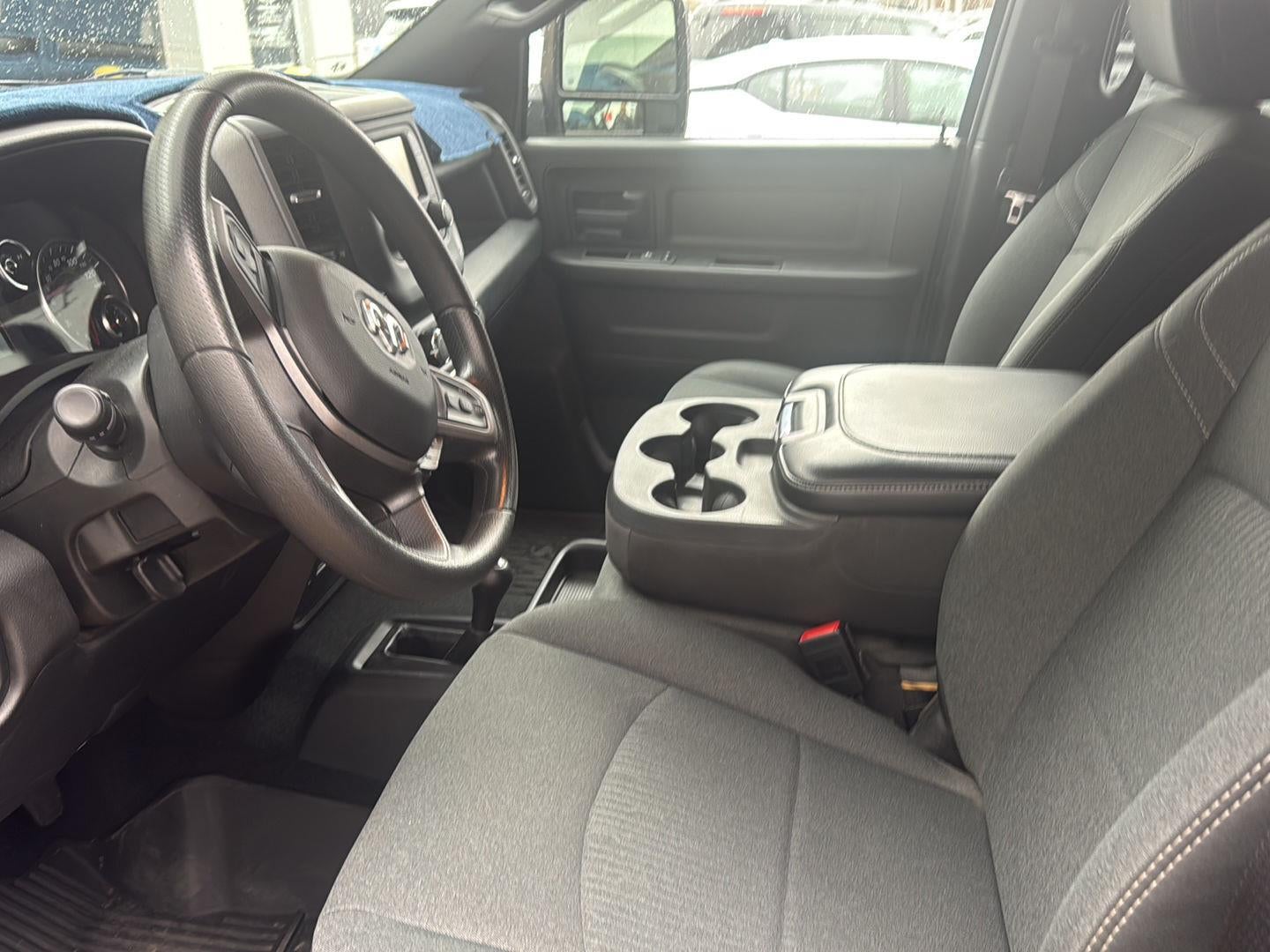 2024 RAM 2500 Tradesman Crew Cab 4x4 6'4' Box