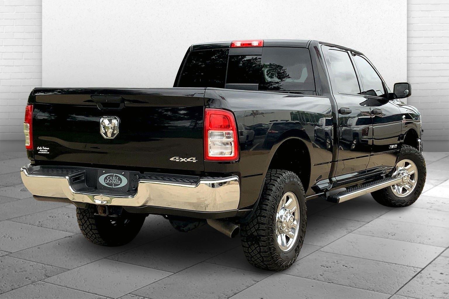 2019 RAM 2500 Tradesman Crew Cab 4x4 6'4' Box