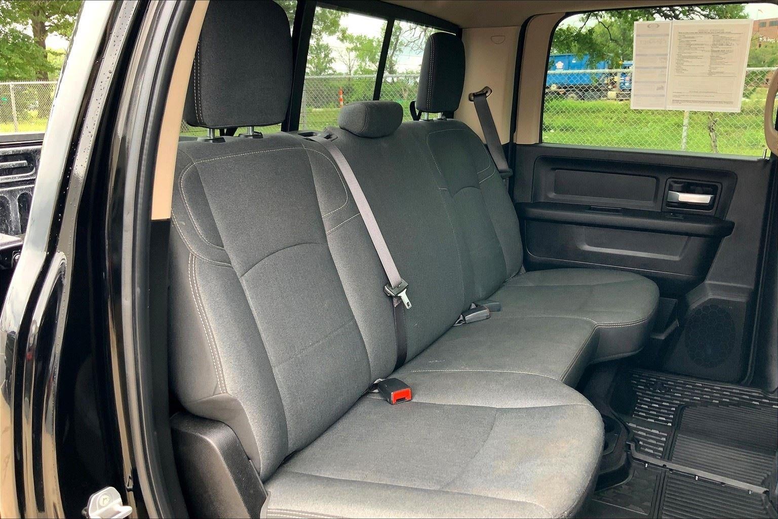 2019 RAM 2500 Tradesman Crew Cab 4x4 6'4' Box