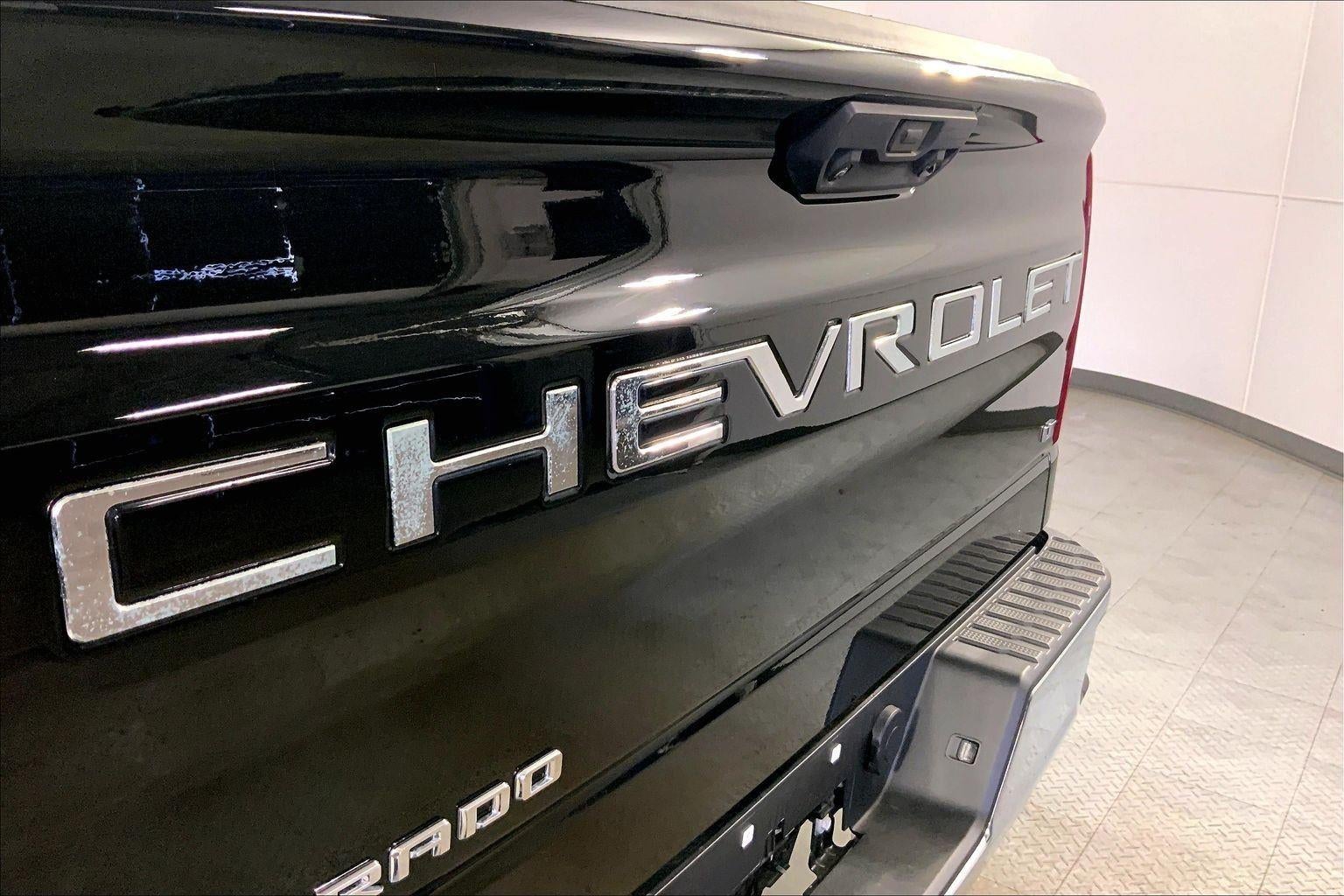 2023 Chevrolet Silverado 1500 4WD Crew Cab Short Bed LT with 2FL