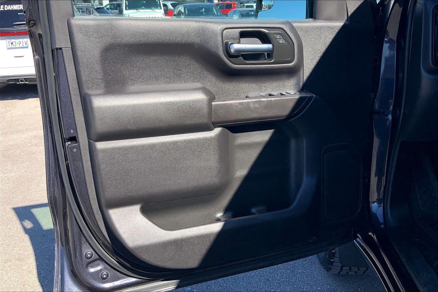 2024 Chevrolet Silverado 1500 4WD Crew Cab Short Bed Custom Trail Boss