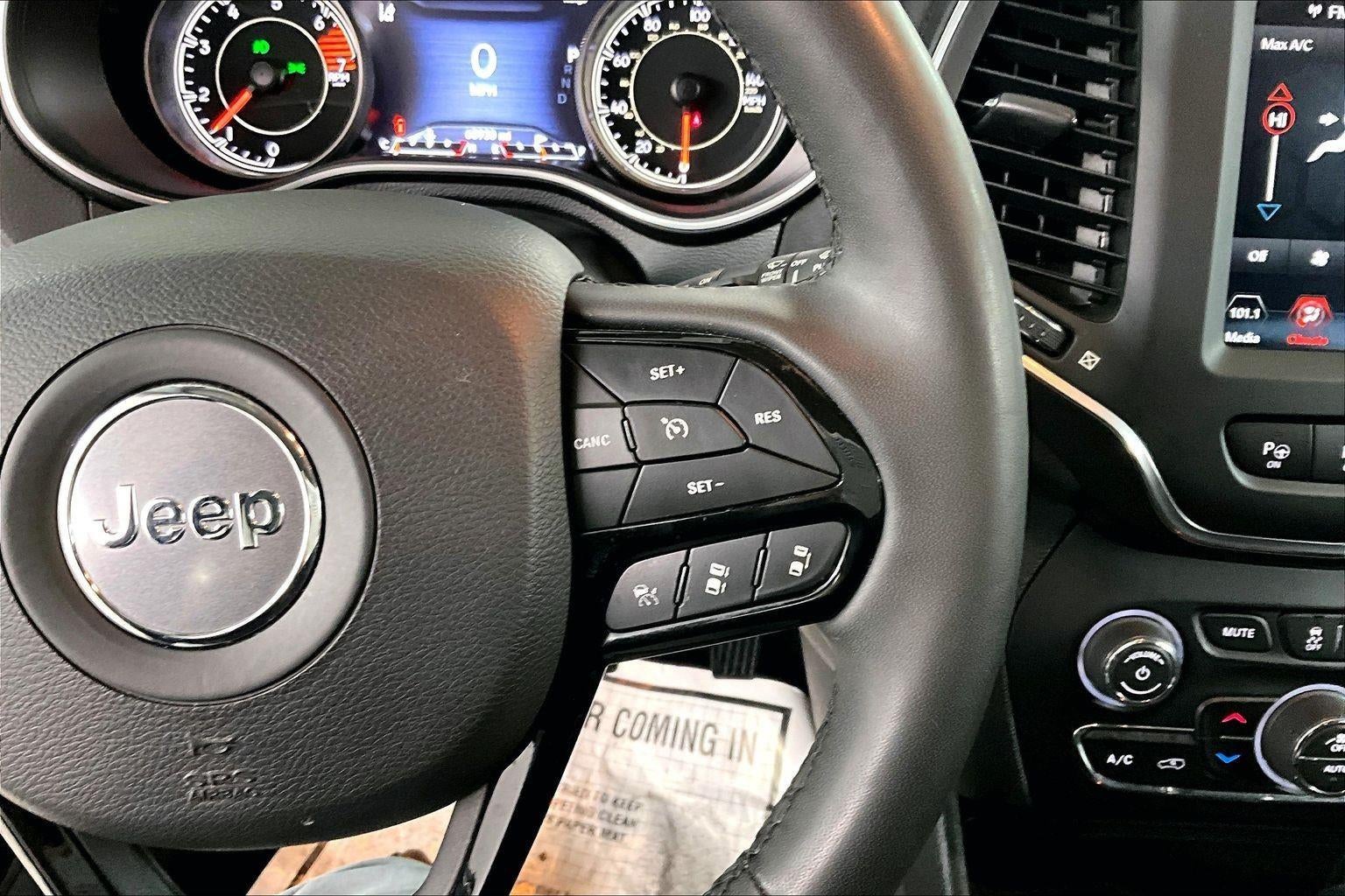 2023 Jeep Cherokee Altitude Lux