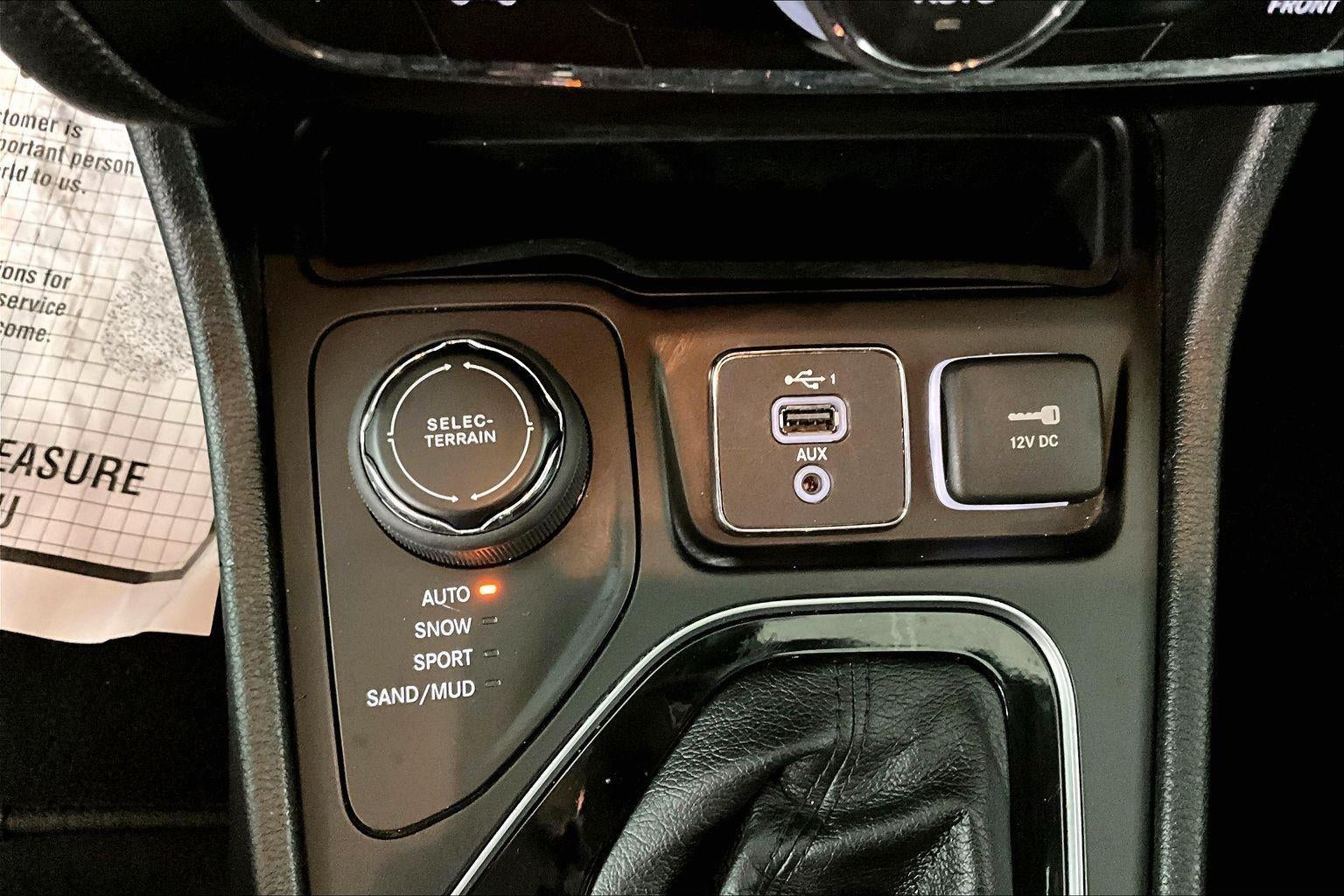 2023 Jeep Cherokee Altitude Lux