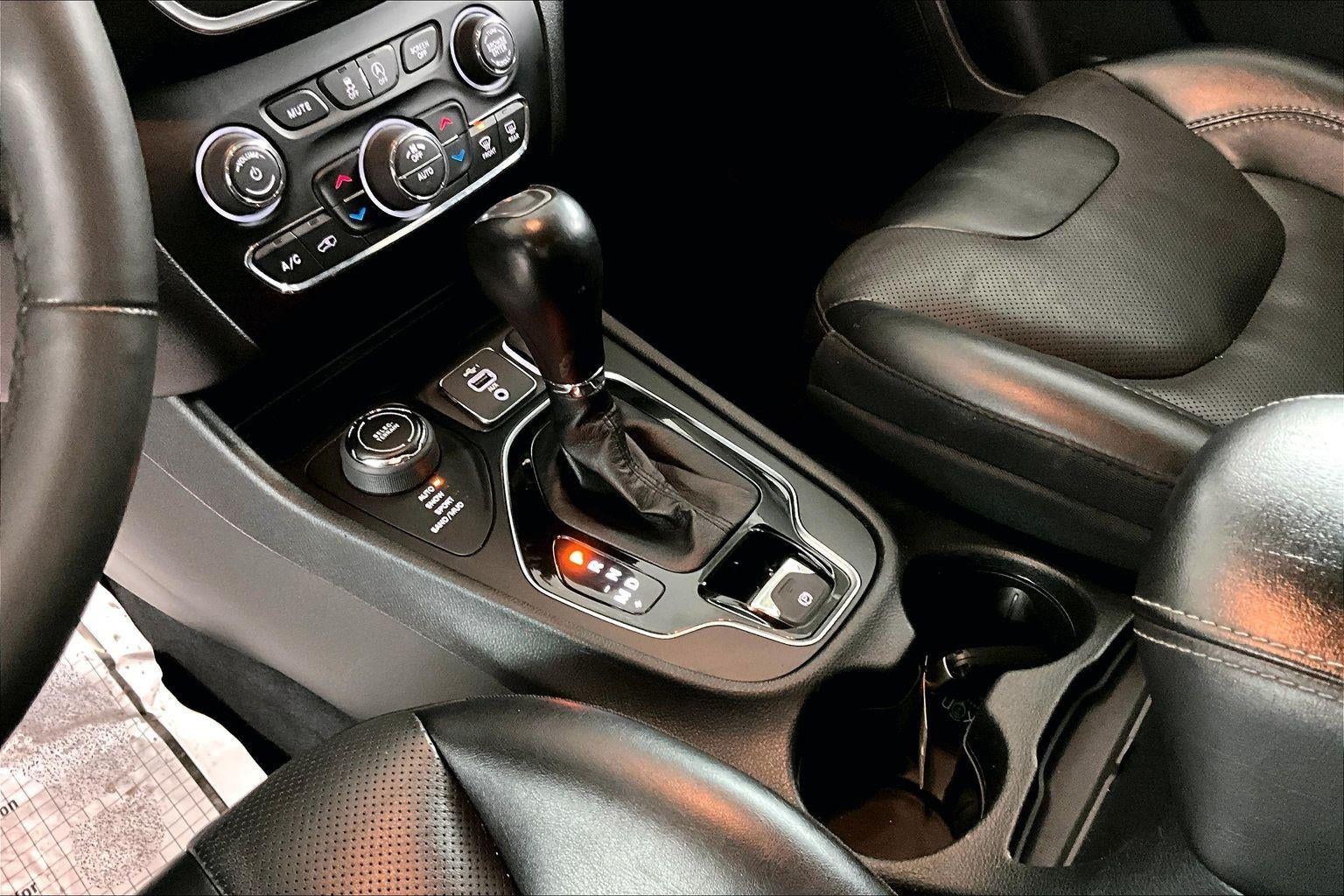 2023 Jeep Cherokee Altitude Lux