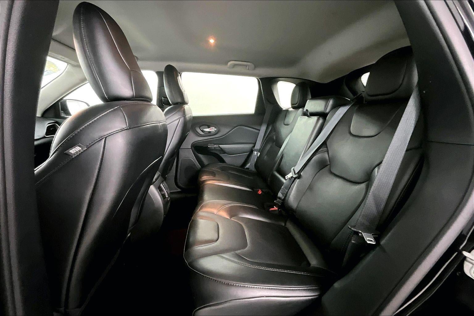 2023 Jeep Cherokee Altitude Lux