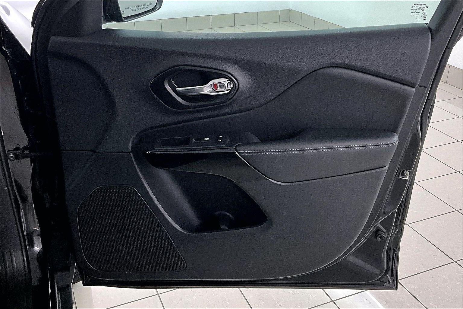 2023 Jeep Cherokee Altitude Lux