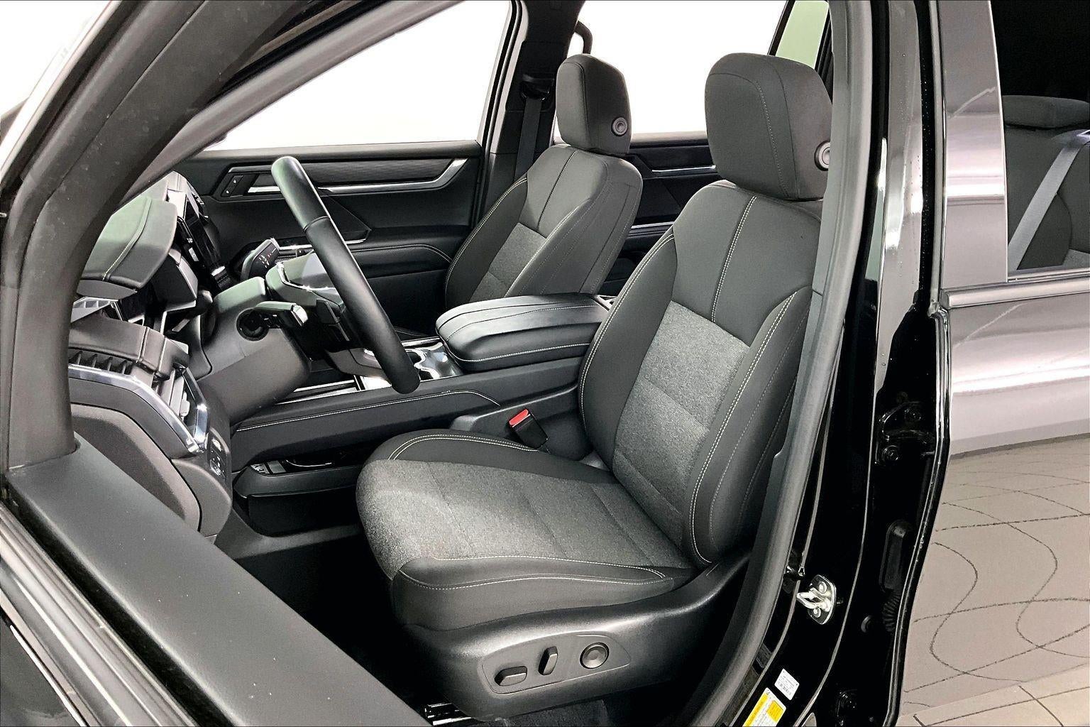 2025 GMC Acadia FWD Elevation