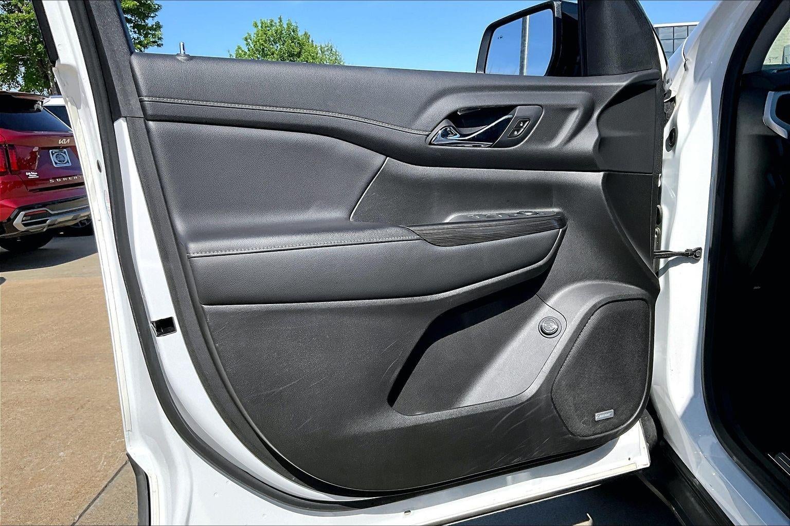 2021 GMC Acadia SLT