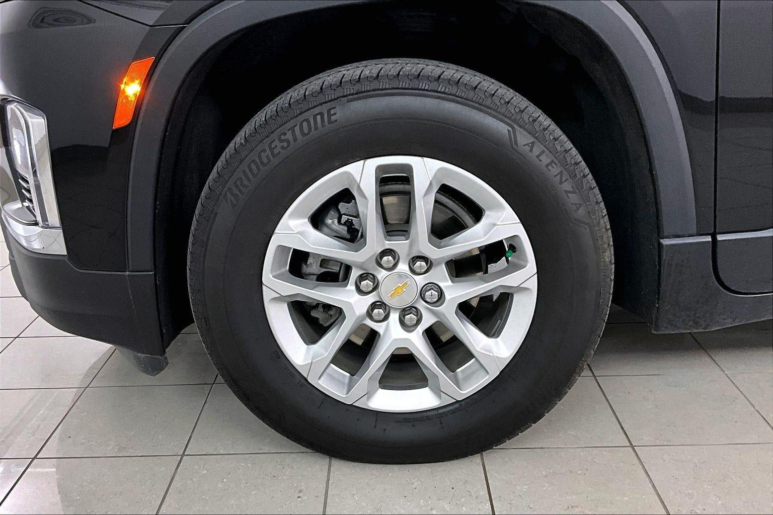2023 Chevrolet Traverse LS
