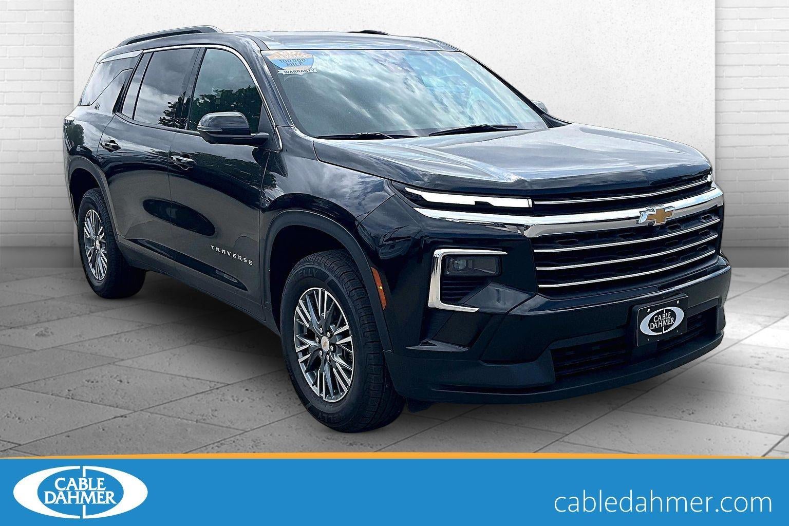 2024 Chevrolet Traverse FWD LT's photo