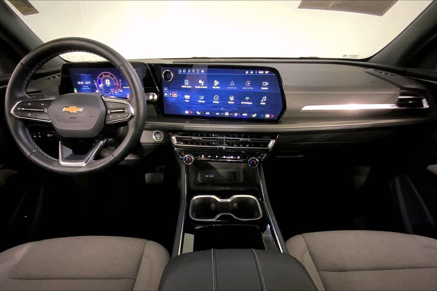 2025 Chevrolet Traverse FWD LT