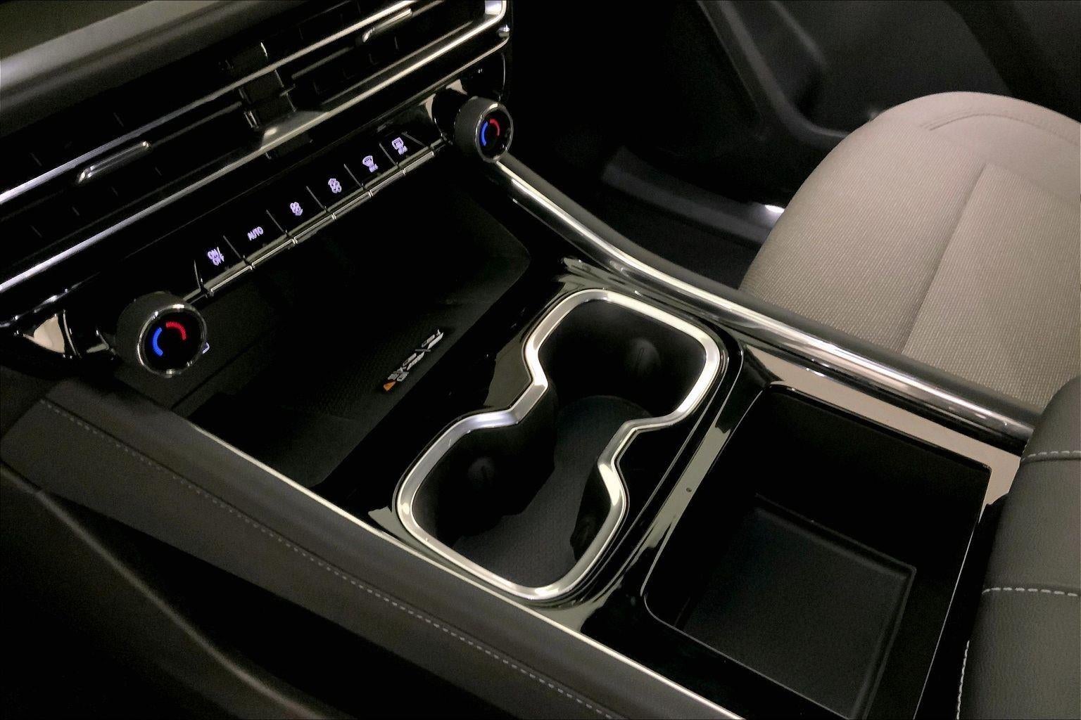 2025 Chevrolet Traverse FWD LT