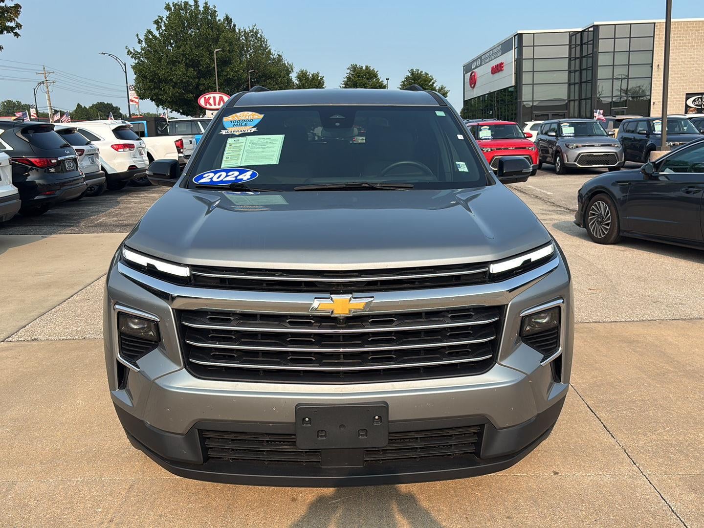 Used 2024 Chevrolet Traverse 2LT with VIN 1GNEVGKS4RJ173307 for sale in Kansas City