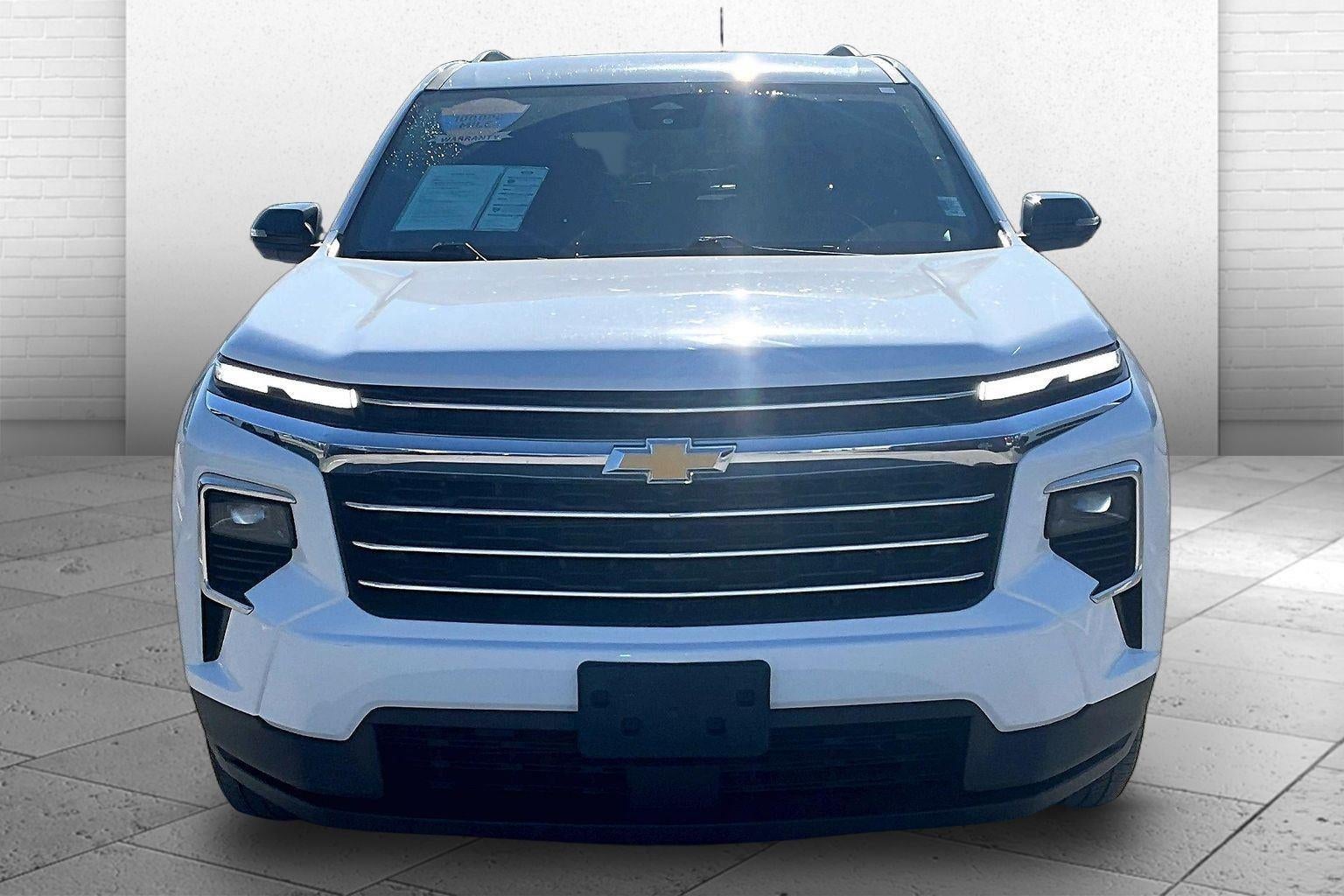 Used 2024 Chevrolet Traverse 2LT with VIN 1GNEVGKS9RJ181208 for sale in Kansas City