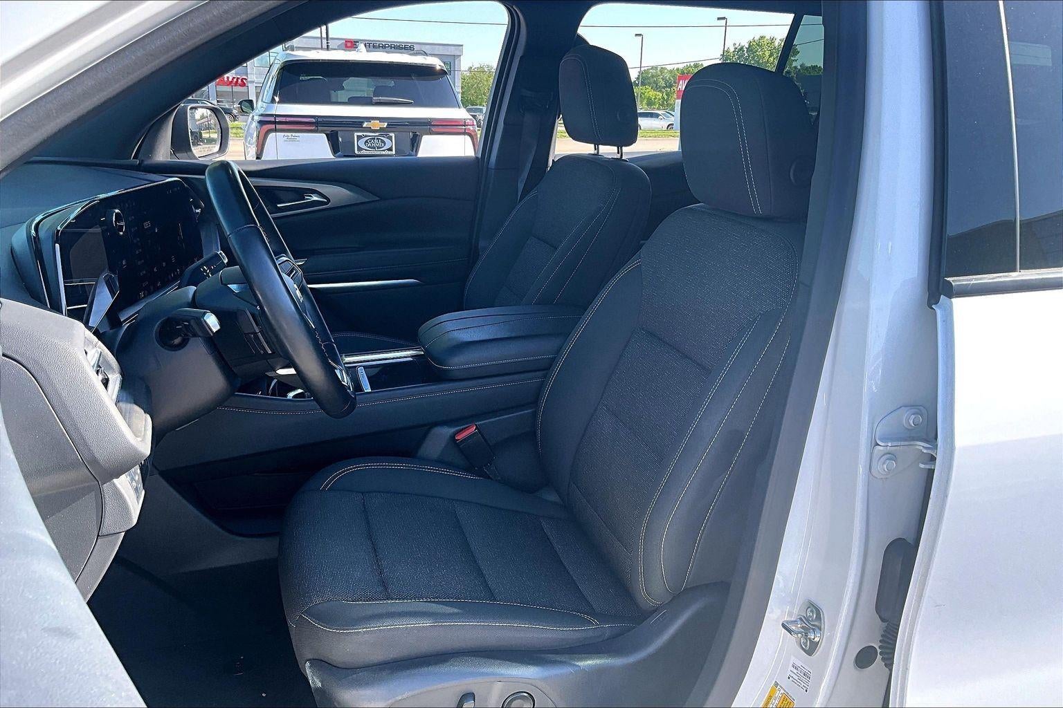2024 Chevrolet Traverse AWD LT