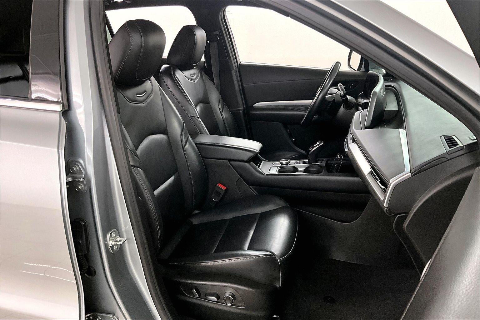 2024 Cadillac XT4 AWD Premium Luxury