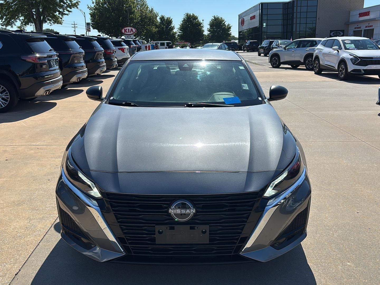 Used 2025 Nissan Altima SV with VIN 1N4BL4DV2SN365966 for sale in Kansas City