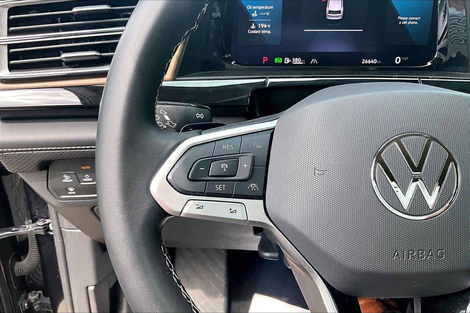 2025 Volkswagen Atlas 2.0T SE w/Technology