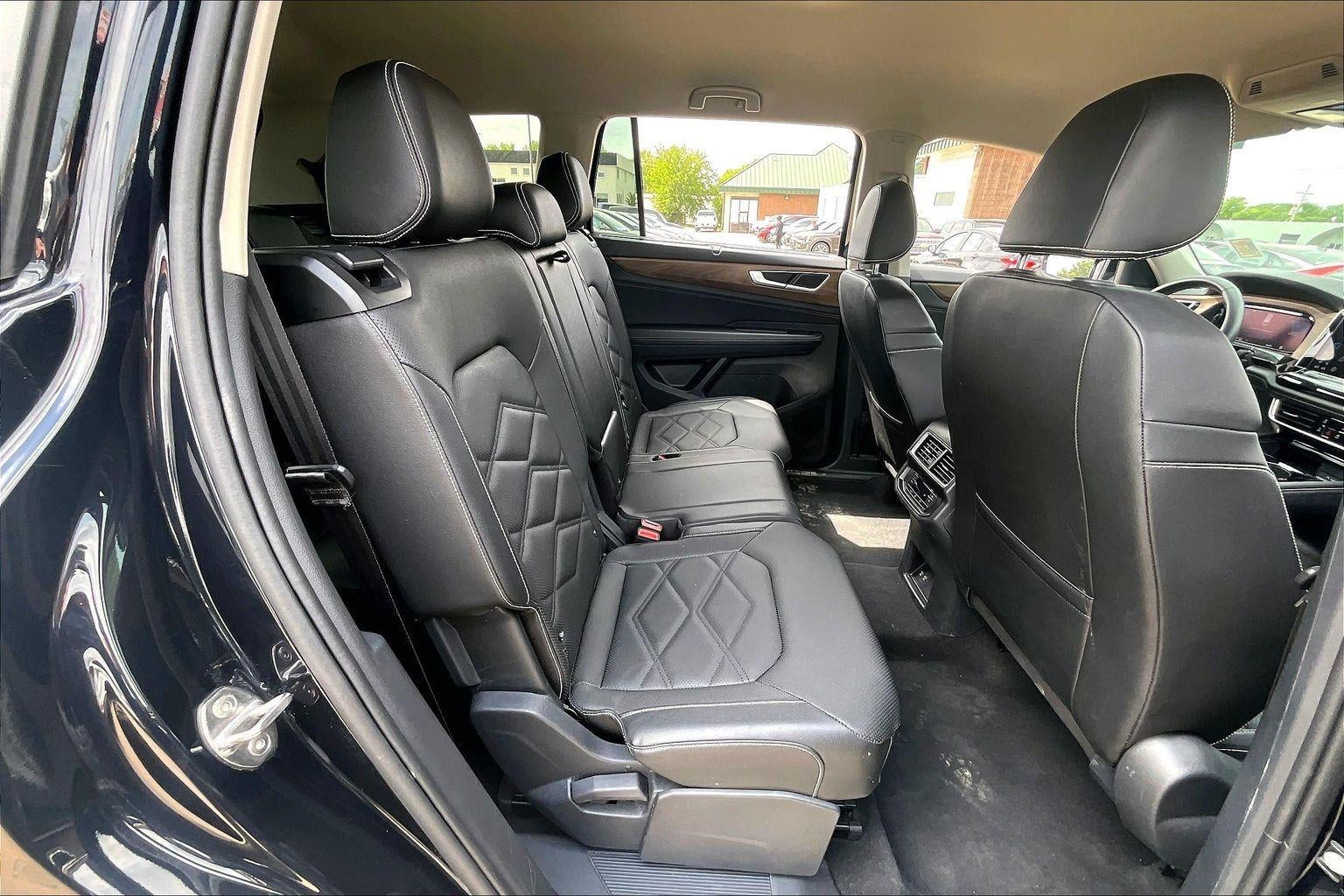 2025 Volkswagen Atlas 2.0T SE w/Technology