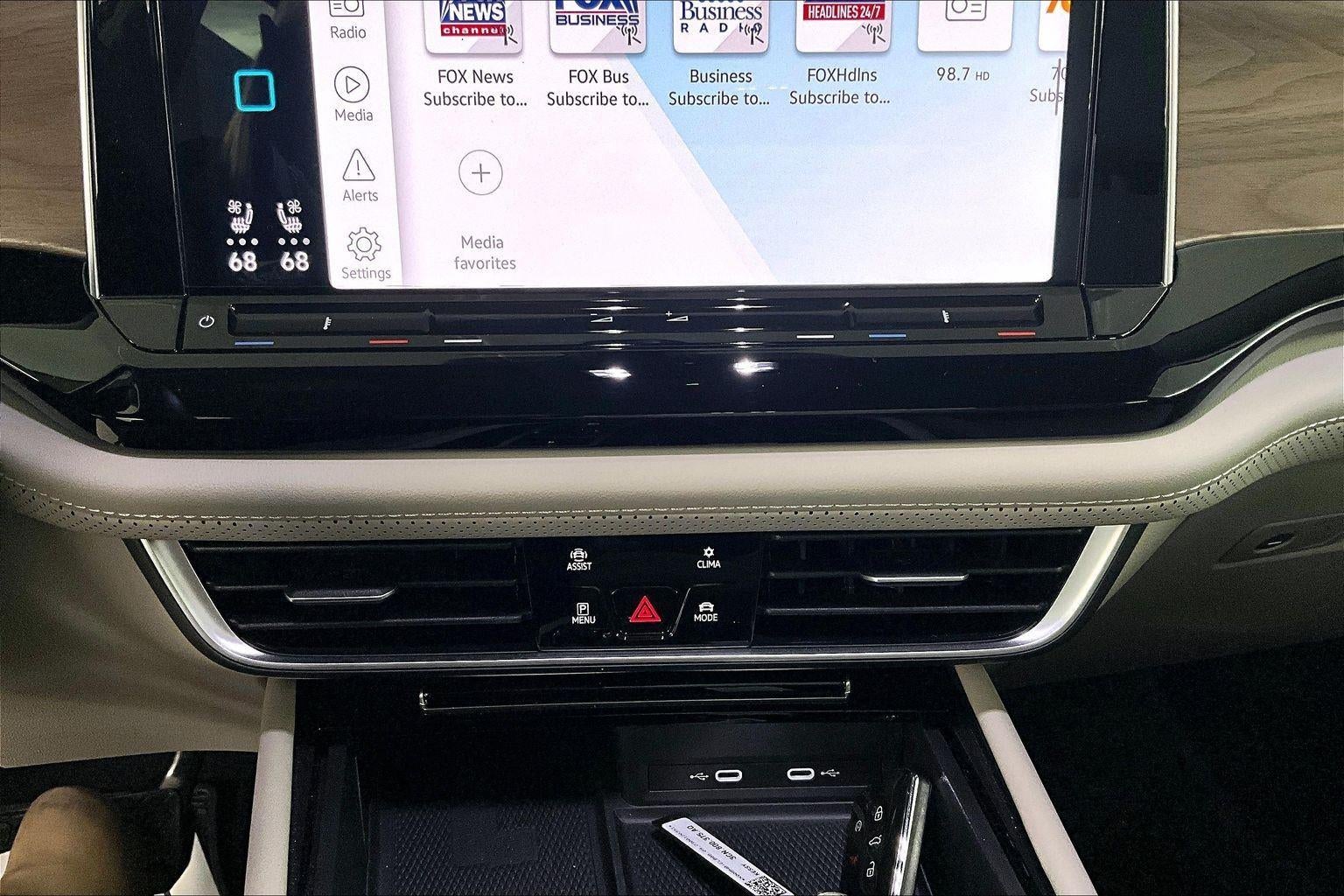 2024 Volkswagen Atlas 2.0T SE w/Technology