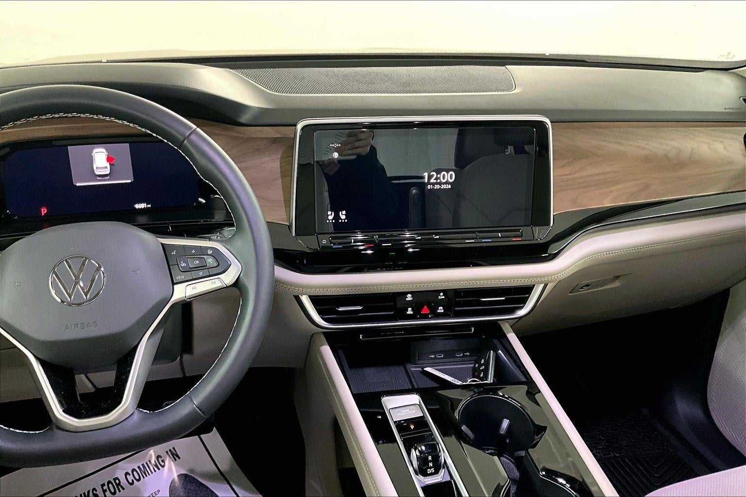 2024 Volkswagen Atlas 2.0T SE w/Technology