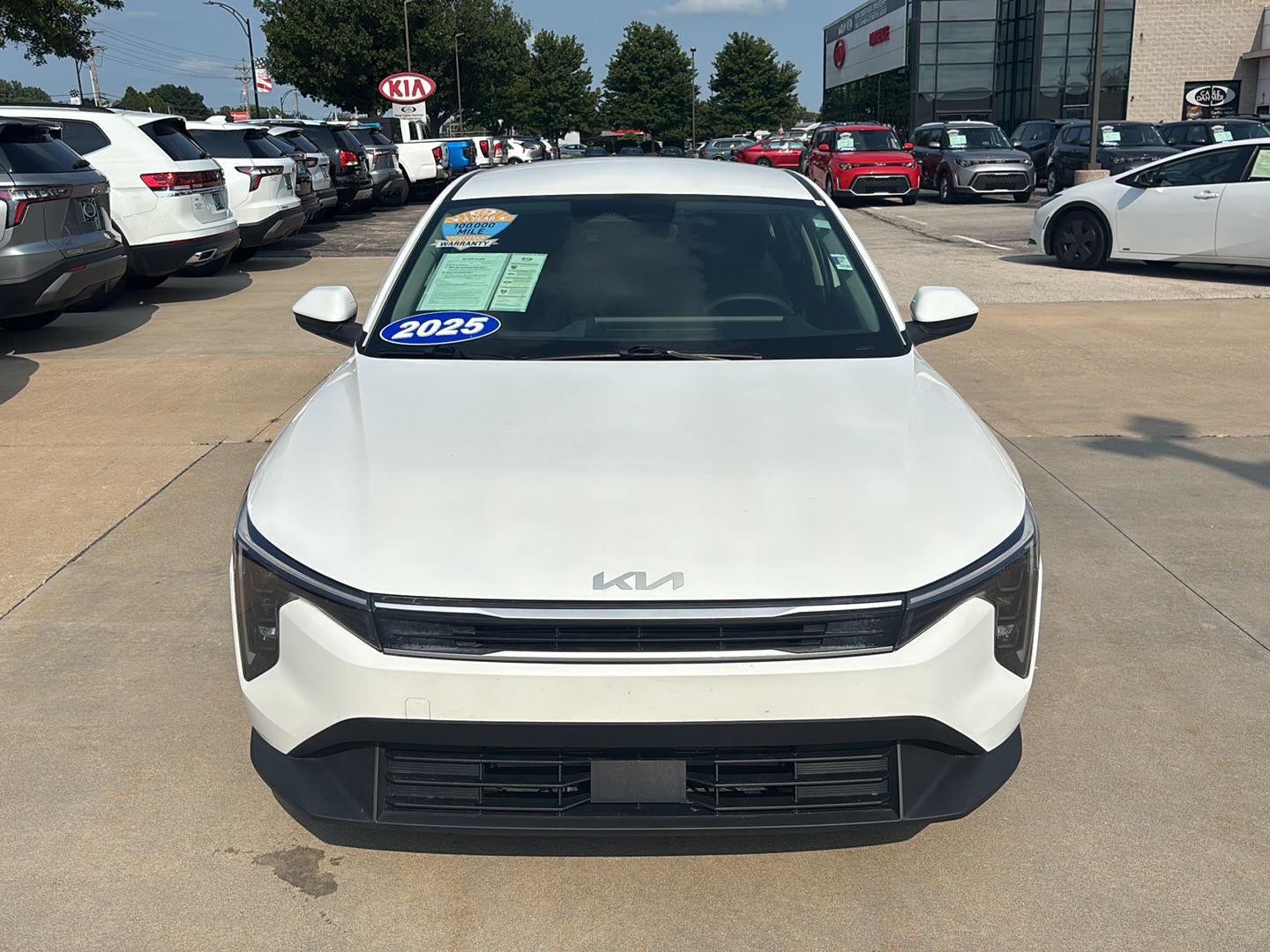 Used 2025 Kia K4 LXS with VIN 3KPFT4DE2SE085867 for sale in Kansas City