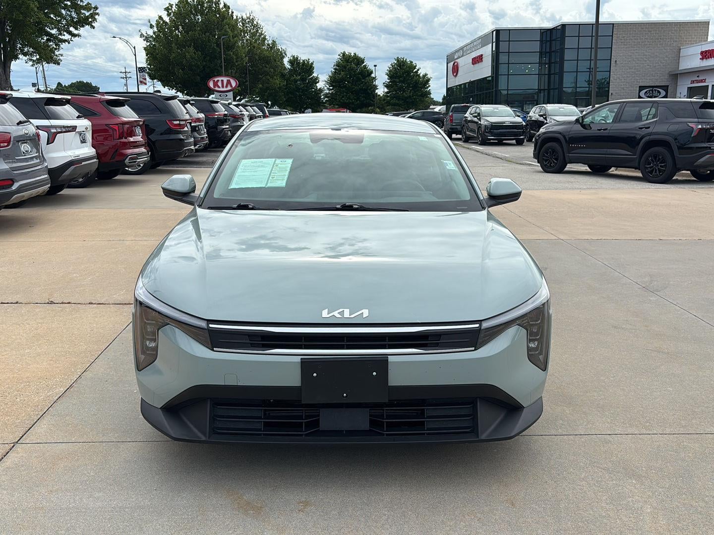 Used 2025 Kia K4 LXS with VIN 3KPFT4DE5SE104086 for sale in Kansas City