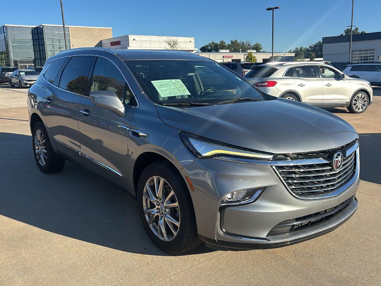 2023 Buick Enclave Essence