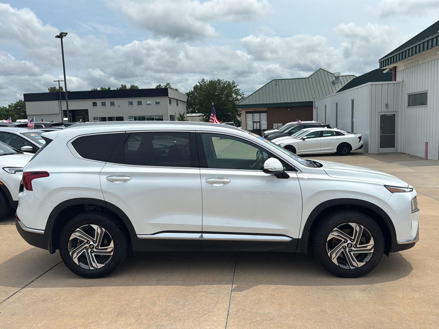 Used 2022 Hyundai Santa Fe SEL with VIN 5NMS34AJ8NH405934 for sale in Kansas City