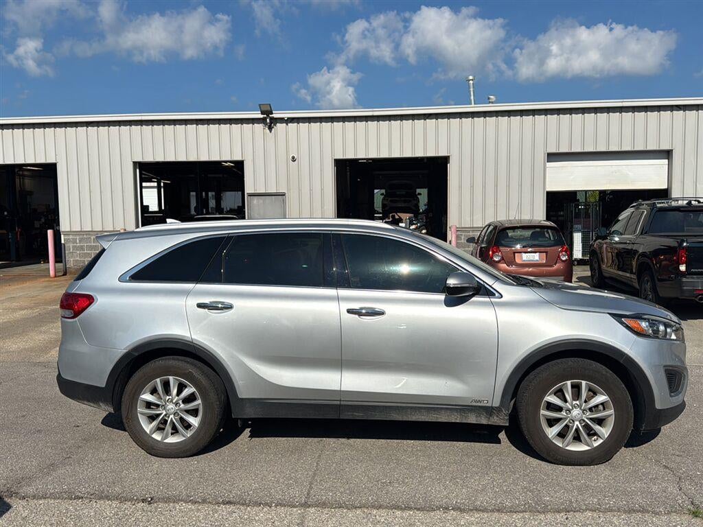 Used 2017 Kia Sorento LX with VIN 5XYPGDA32HG288779 for sale in Kansas City