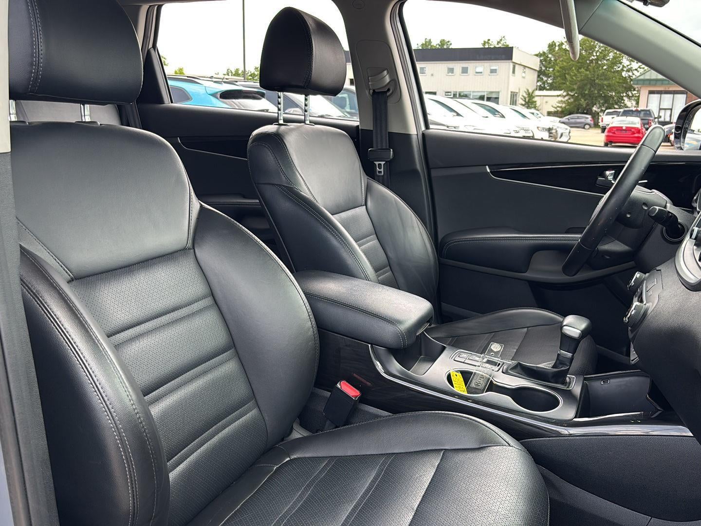 2020 Kia Sorento EX V6