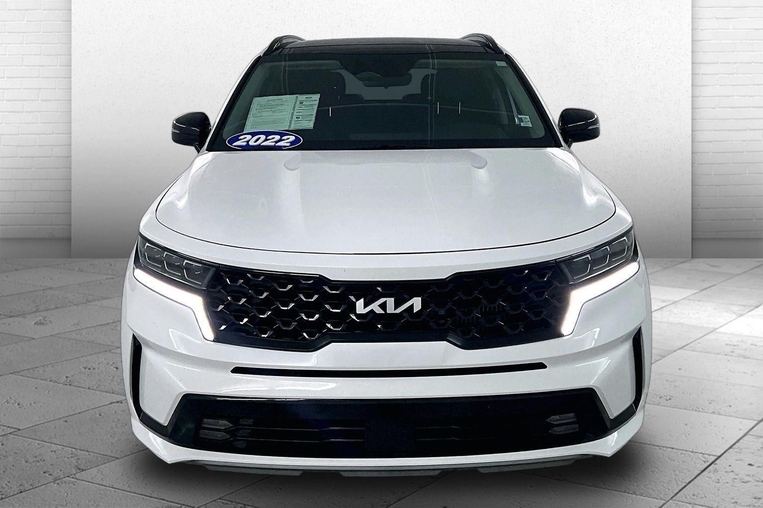 Used 2022 Kia Sorento SX with VIN 5XYRKDLF2NG136415 for sale in Kansas City