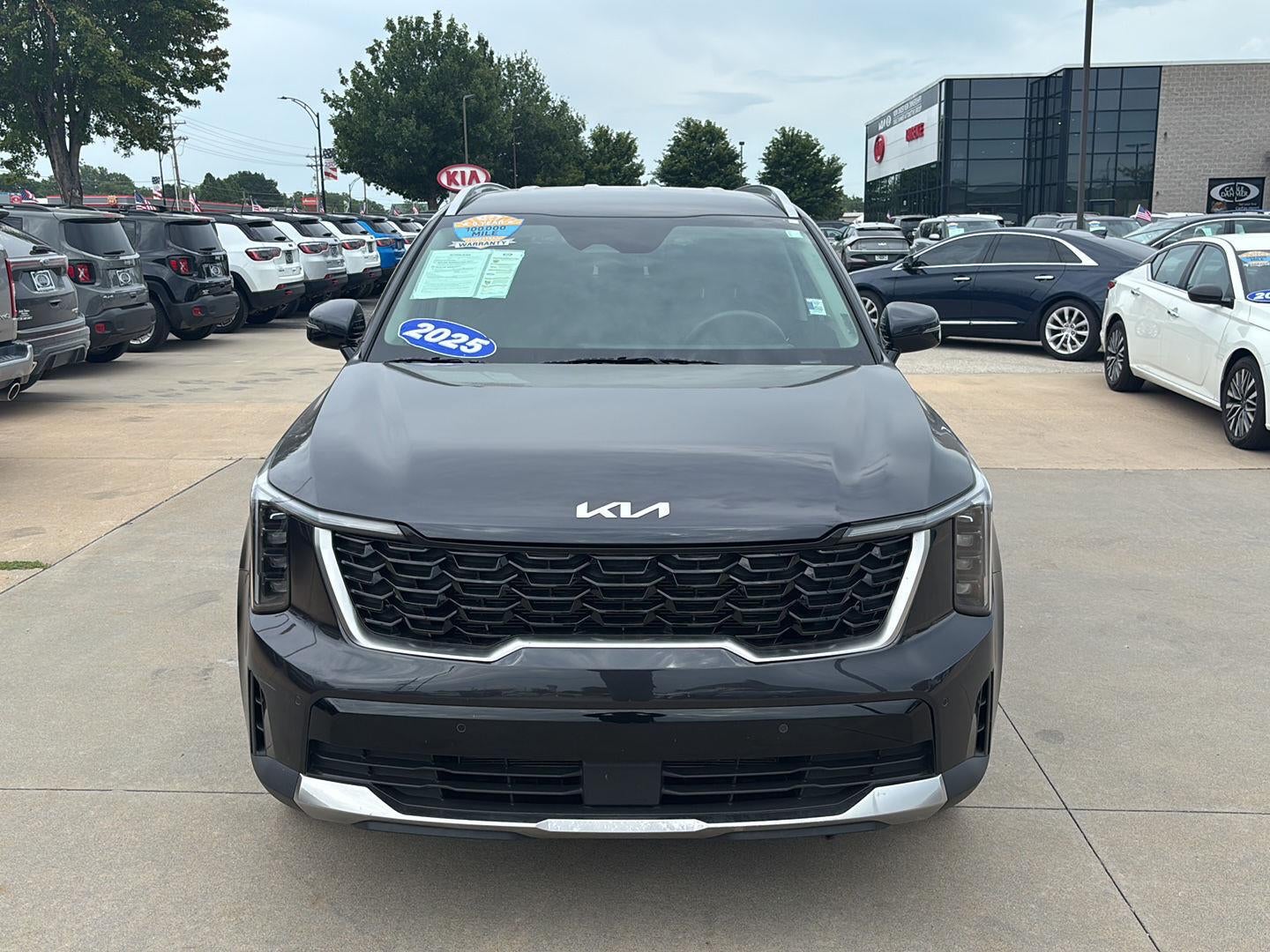 Used 2025 Kia Sorento S with VIN 5XYRLDJC5SG386457 for sale in Kansas City
