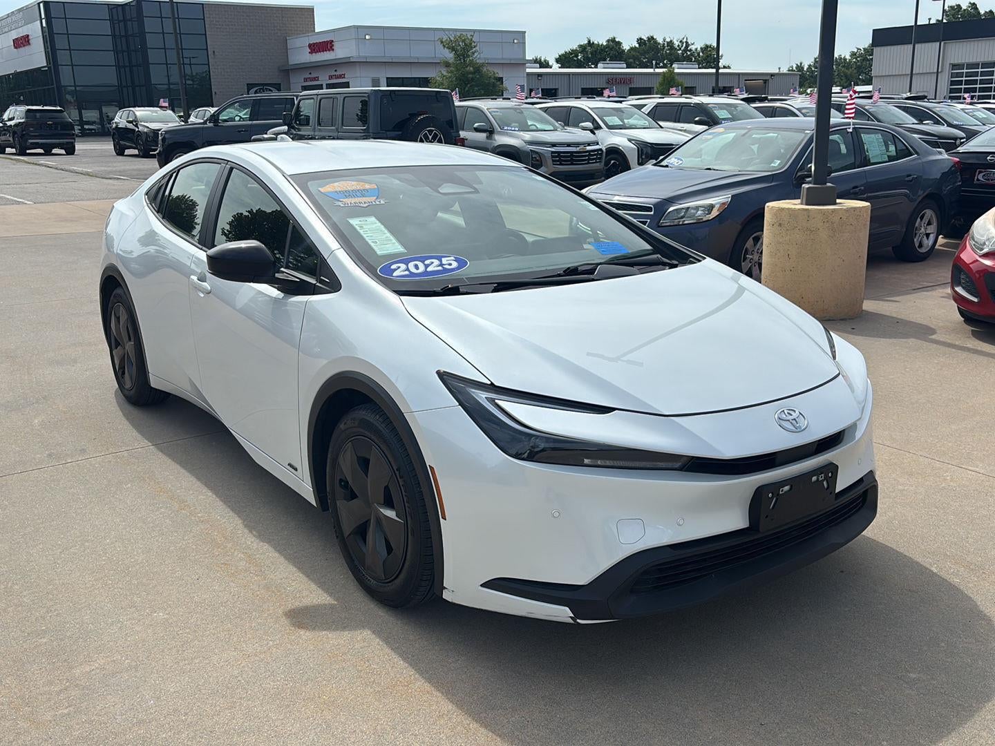 2025 Toyota Prius LE AWD's photo