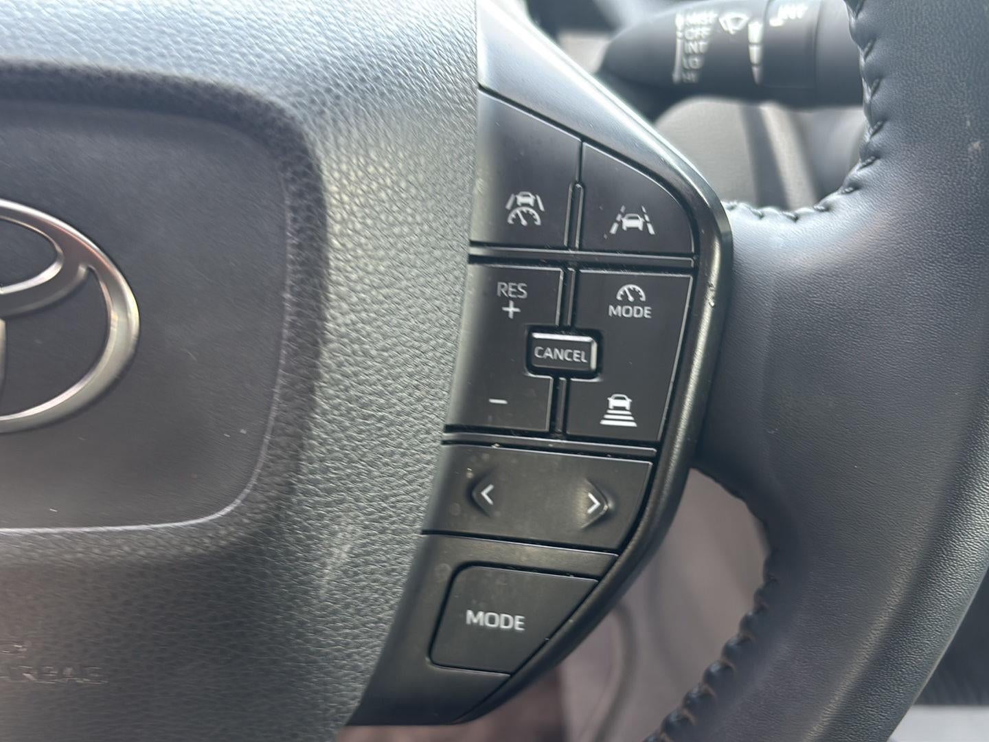 2025 Toyota Prius LE