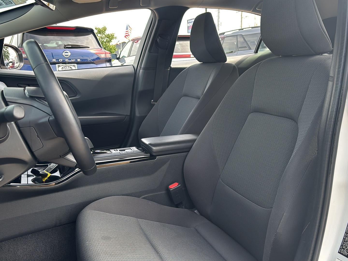 2025 Toyota Prius LE
