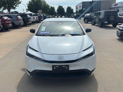2025 Toyota Prius LE