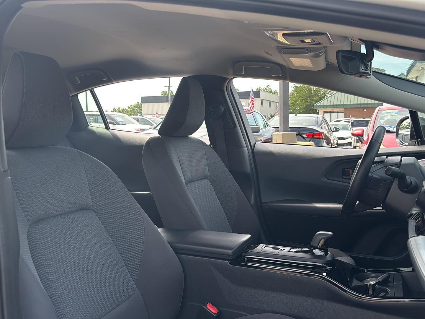2025 Toyota Prius LE