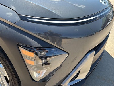 2025 Hyundai KONA SE