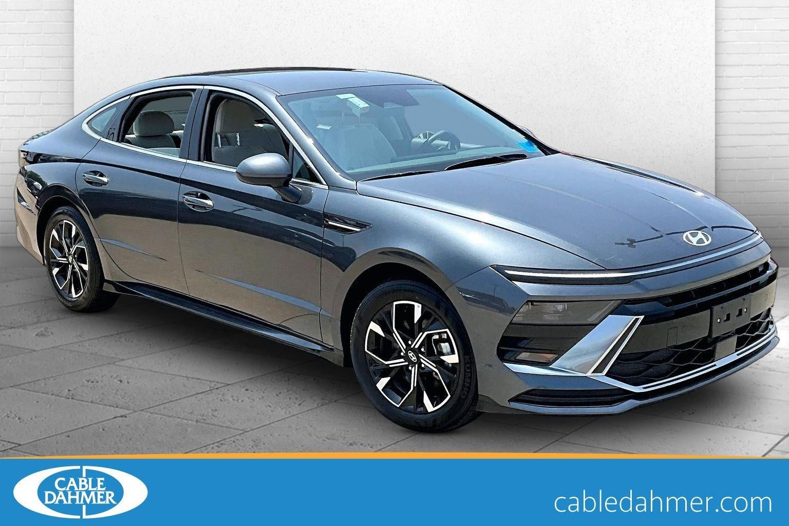 2025 Hyundai Sonata SEL's photo