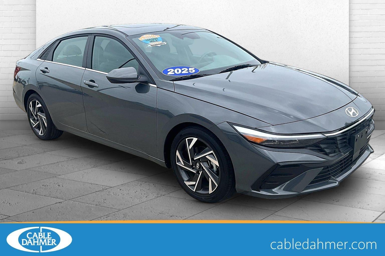 2025 Hyundai Elantra 2.0 SEL Convenience IVT's photo