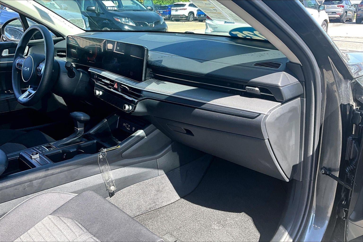 2025 Kia K5 LXS