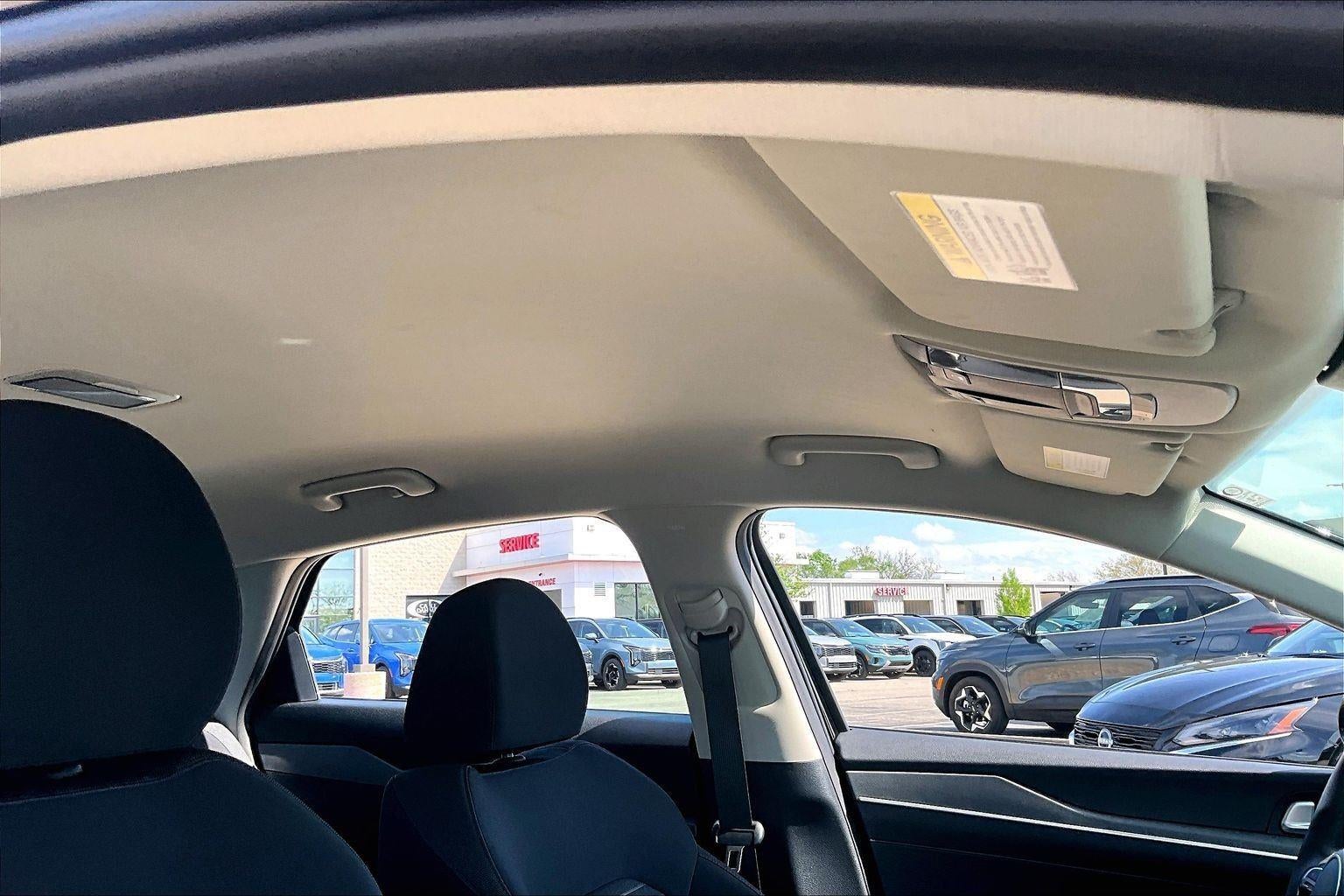2025 Kia K5 LXS