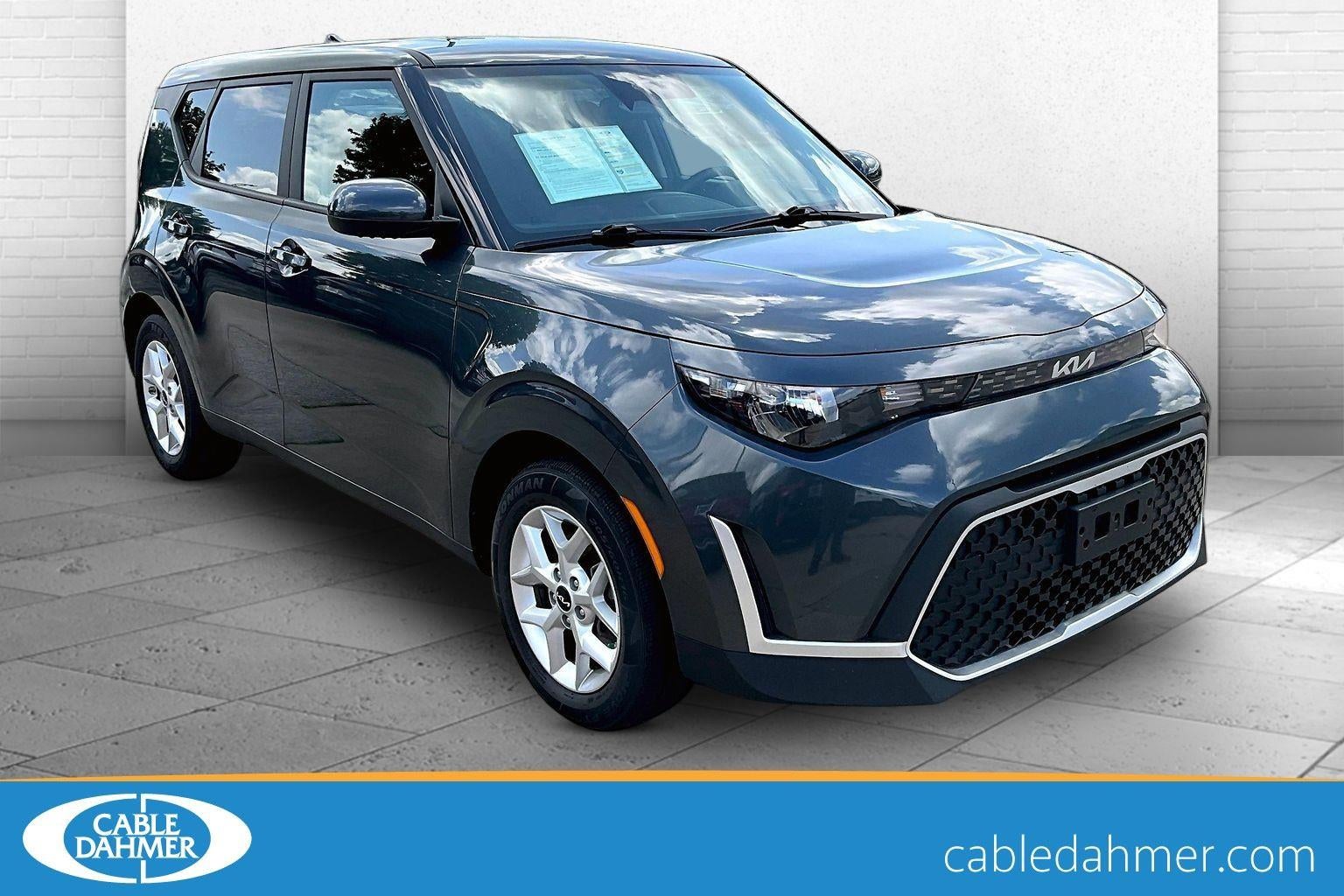 2025 Kia Soul 2.0L LX IVT's photo
