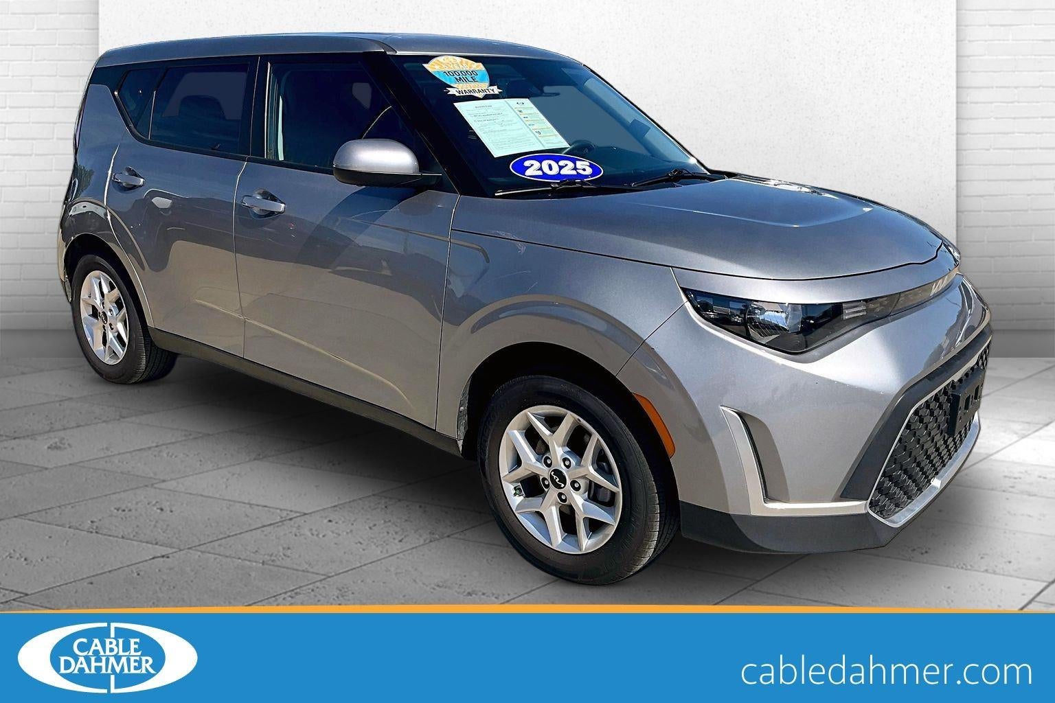 2025 Kia Soul 2.0L LX IVT's photo